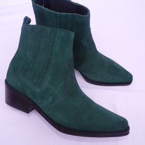 CALVIN KLEIN GREEN SUEDE ANKLE BOOTS Size 6